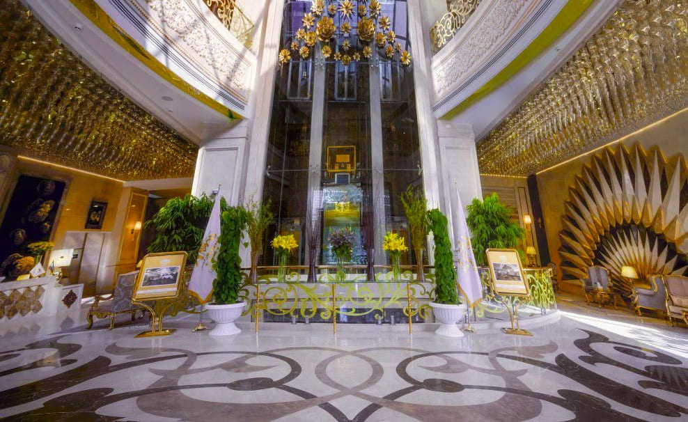 Lobby i Almas Hotel 2 i Mashhad